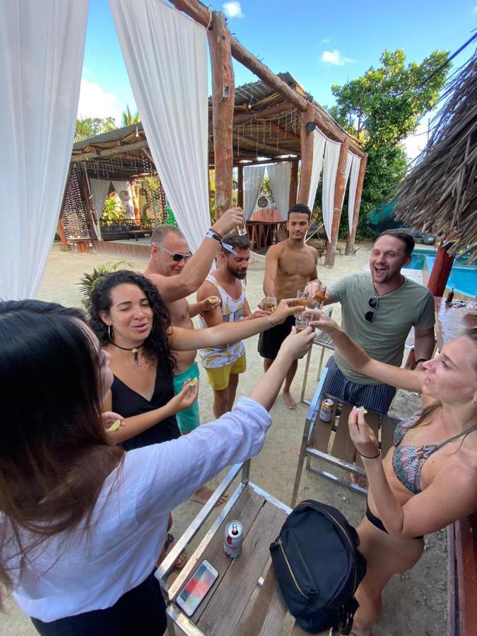 The All Inclusive Hostel - Food, Drinks And Transportation To The Beach And Cenotes Tulum Exterior foto