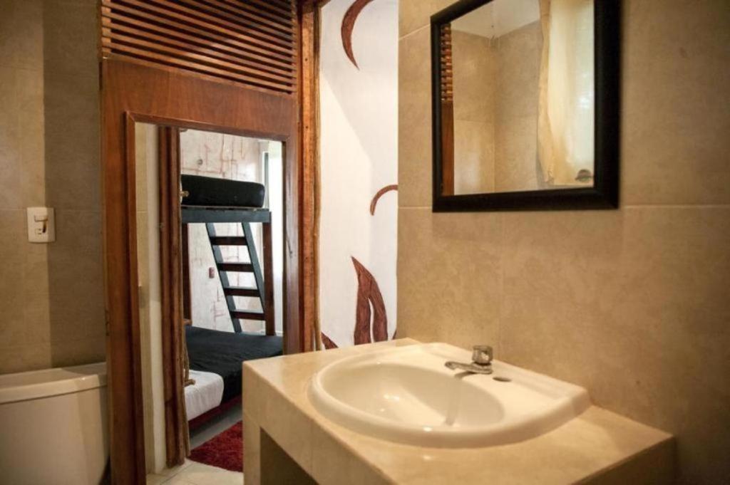 The All Inclusive Hostel - Food, Drinks And Transportation To The Beach And Cenotes Tulum Exterior foto